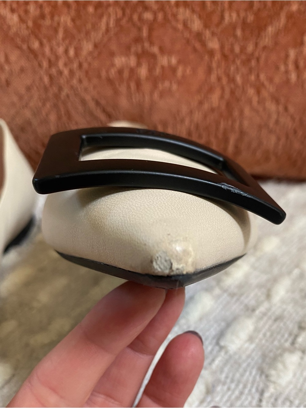 {Roger Vivier} Gommettine Leather Ballerina Shoe - Picture 10 of 16